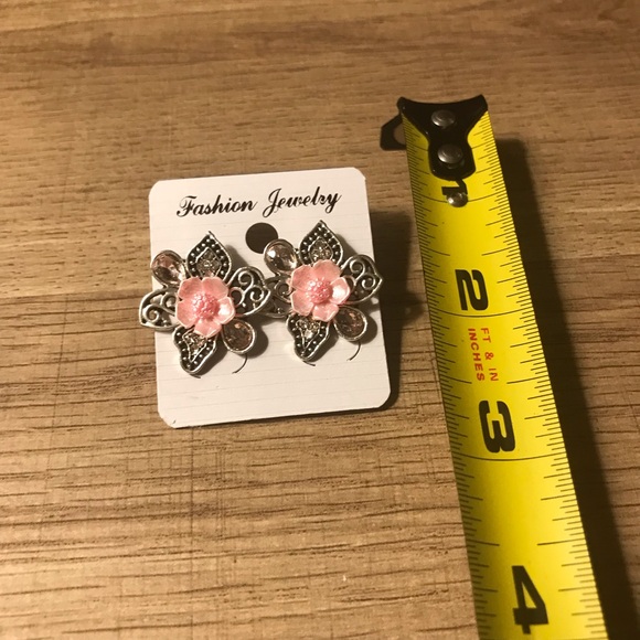 Vintage Floral Pink and Silver Rhinestone Petal Flower Earrings - Picture 5 of 6